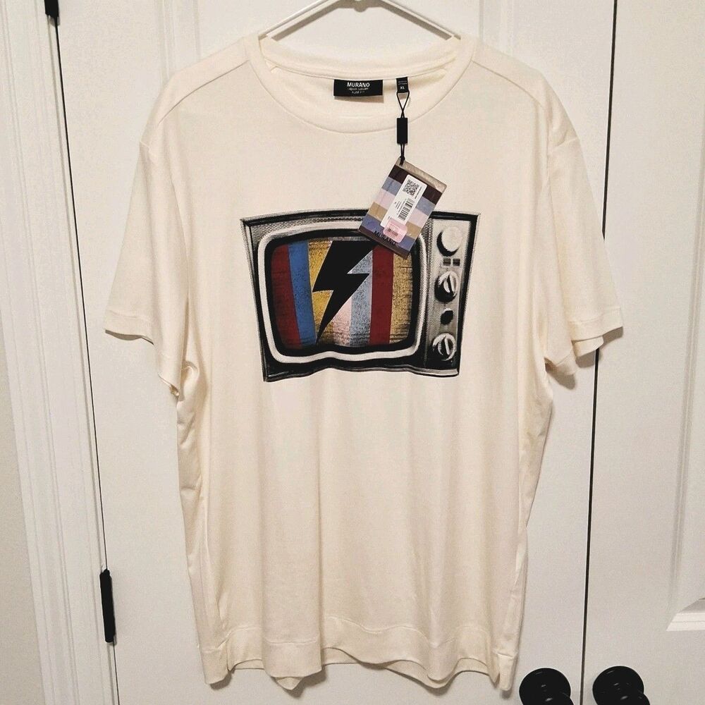 Murano Short-Sleeve T-shirt Beige w/Multicolor TV Graphic Size XL New w/Tags